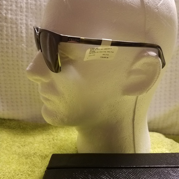 New men's/unisex Prada sunglasses - Picture 8 of 8